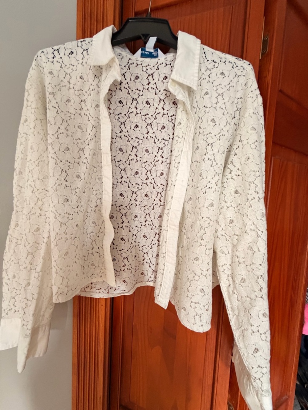 Old Navy Ivory Lace Button-Up Blouse